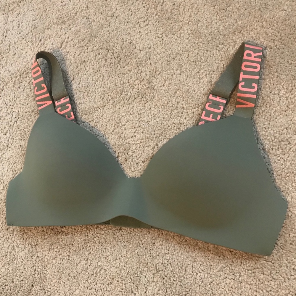 Victoria’s Secret Lightly Lined T Shirt Bra